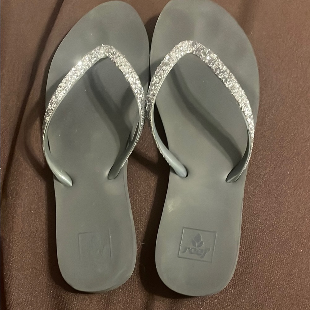 Reef Gray Silver Sandals Casual Summer Footwear
